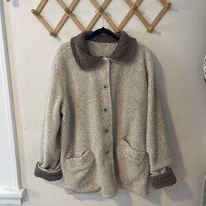 Vintage Tudor Court reverable Sherpa Jacket in cream/brown